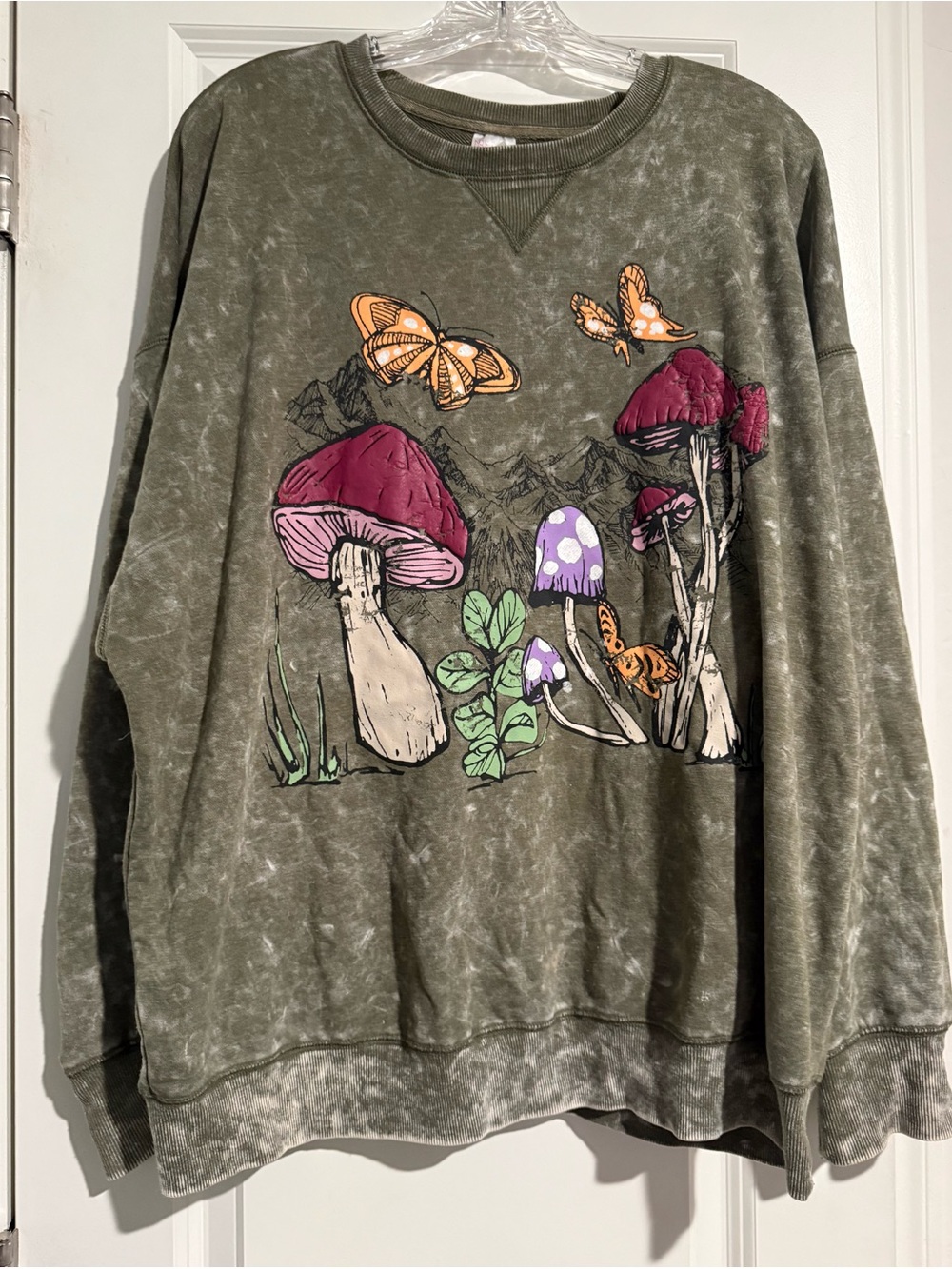 Women’s Olive Green Graphic Mushroom Sweatshirt - Casual Pullover
